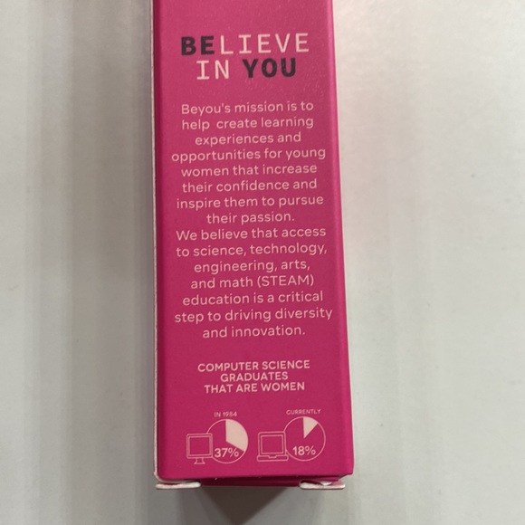 Caffeine Eye Cream for dark circles and puffy eyes + sensitive skin friendly - Picture 5 of 9